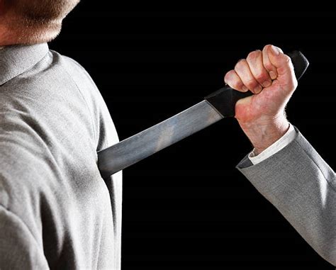 BACKSTABBING Meaning in Tamil .
